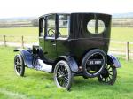 Ford Model T Center Door Sedan 1915 года
